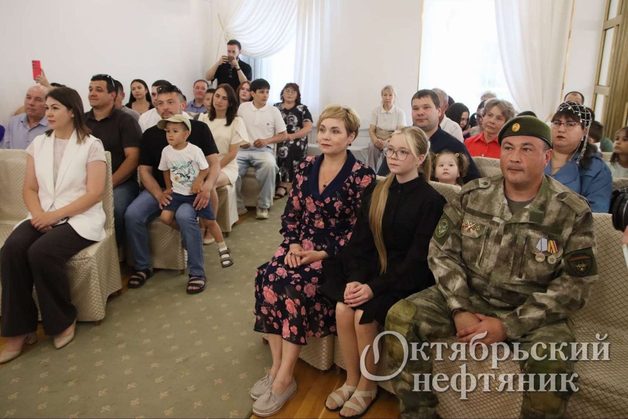 Октябрьский - Парад Семьи 2026