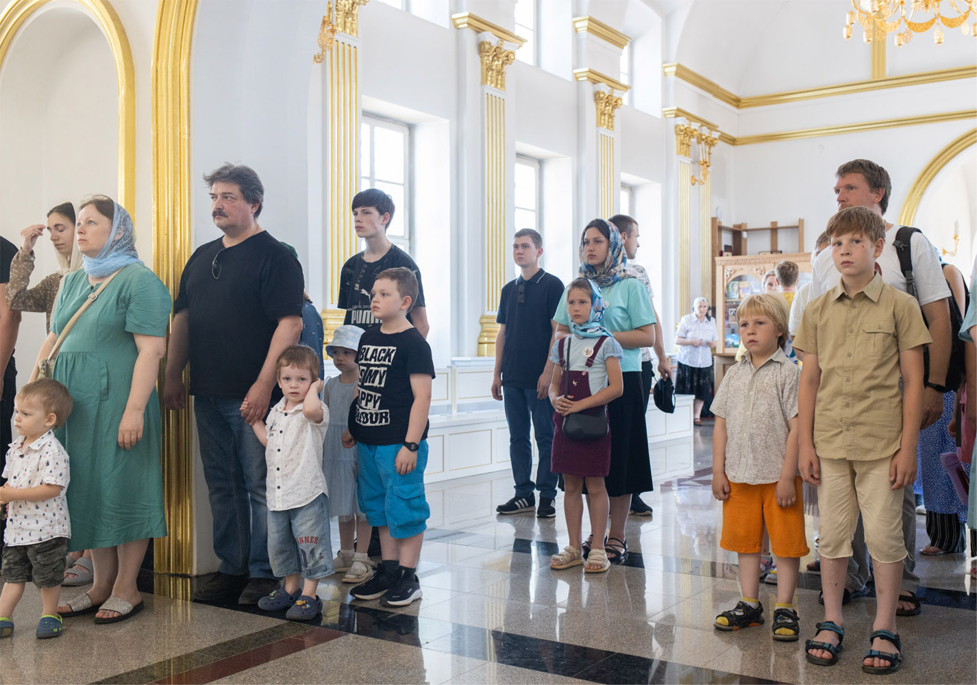 В День семьи, любви и верности в Костромском кремле прошёл молебен святым Петру и Февронии Муромским